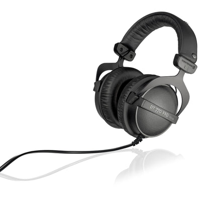 beyerdynamic DT 770 PRO 32 Ohm Over-Ear Headphones in Black. Enclosed Design, Wired for Professional Sound in The Studio and on Mobile Devices Such as Tablets and Smartphones